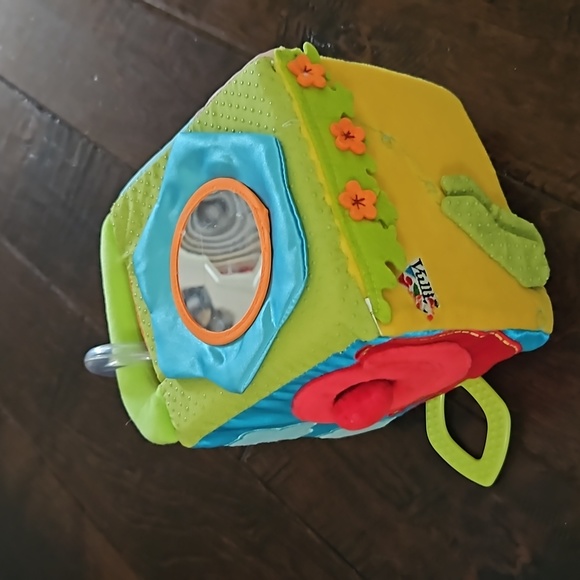 SOPHIE LA GIRAFE  SENSORY CUBE - Picture 3 of 4